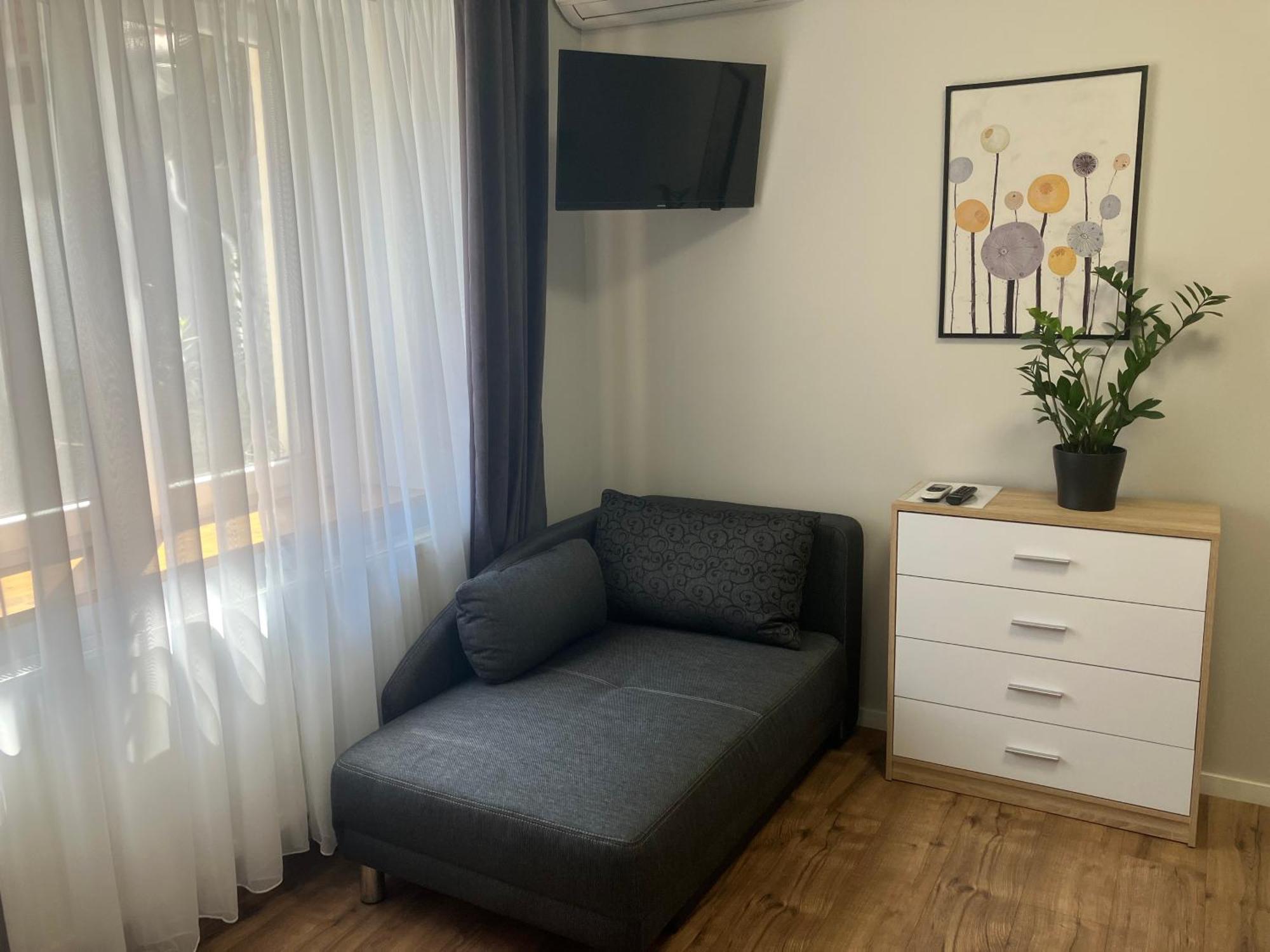 Illa Apartments Eger Exteriör bild